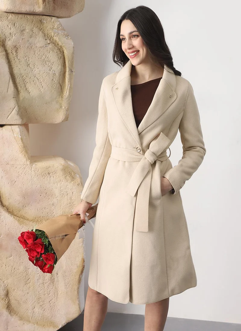 جلو باص Globus Women Beige Shawl Collar Long Sleeves Solid 2 Pockets Winterwear Trench Coat With Belt